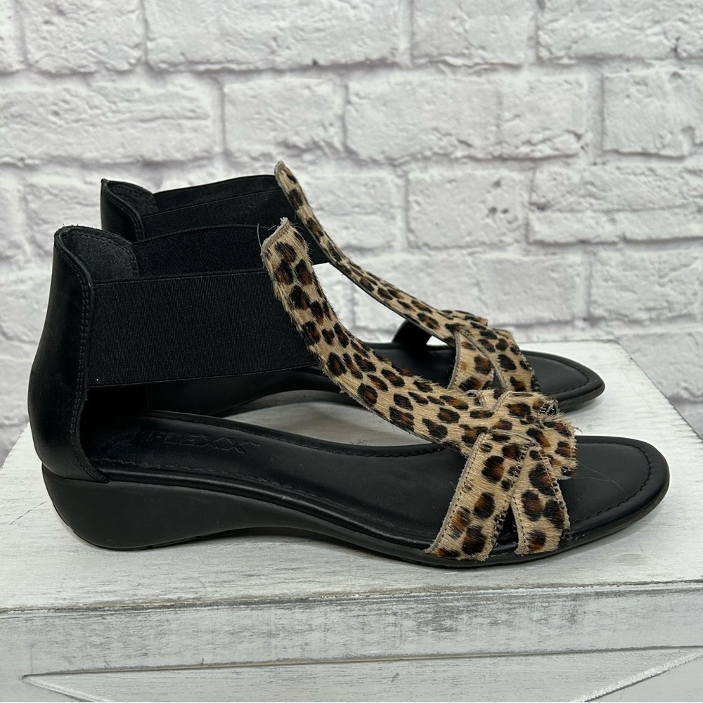 THE FLEXX Band Together Leopard Print Zcow Hair T-Strap Sandals - Picture 5 of 14